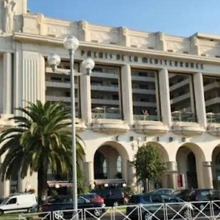 Les Residences Du Palais Le Riviera 2 A Coucher Apartment